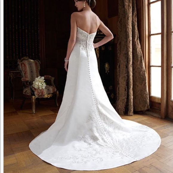 Casablanca 1994 Wedding Dress - pre-owned - Picture 17 of 17